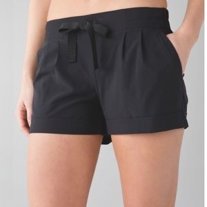 Lululemon Spring Break Away Short 6